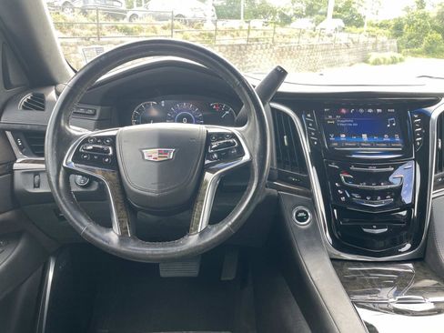 Used 2016 Cadillac Escalade Platinum AWD/4WD image 15