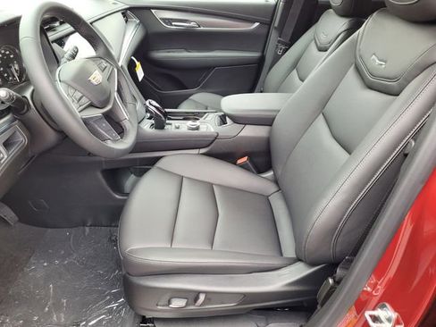 New 2026 Cadillac XT5 Luxury w/ LPO, ONYX Package image 21