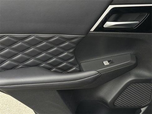 Used 2023 Mitsubishi Outlander SEL image 23