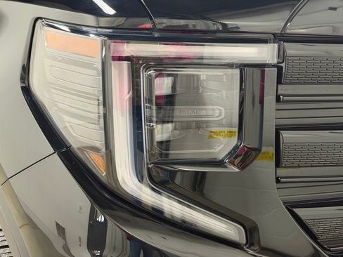 Certified 2023 GMC Sierra 1500 Elevation w/ LPO, Elevation Black Package image 17