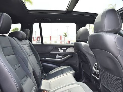 Used 2025 Mercedes-Benz GLS 63 AMG 4MATIC image 28