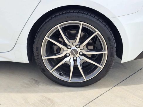 Used 2023 Genesis G70 2.0T AWD/4WD image 7