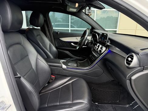 Used 2020 Mercedes-Benz GLC 300 4MATIC Coupe image 35