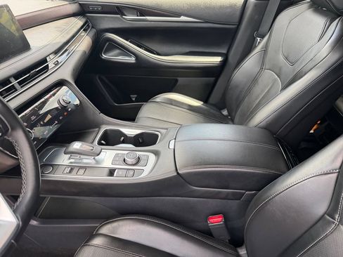 Used 2025 INFINITI QX60 Sensory w/ Vision Package AWD/4WD image 12