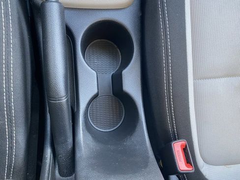 Used 2023 Hyundai Venue SEL image 24