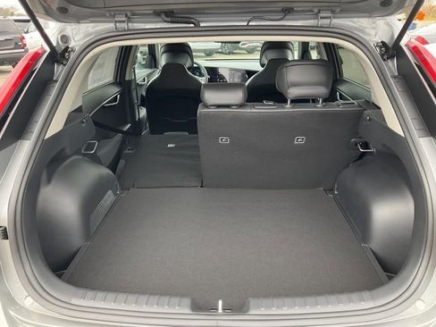 Certified 2025 Kia Niro EX Touring image 25