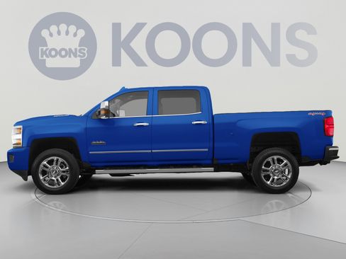 Used 2022 Chevrolet Silverado 2500 High Country w/ Z71 Off-Road Package AWD/4WD image 2