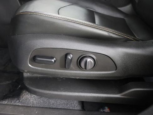 Used 2020 GMC Terrain SLT w/ Preferred Package FWD image 33