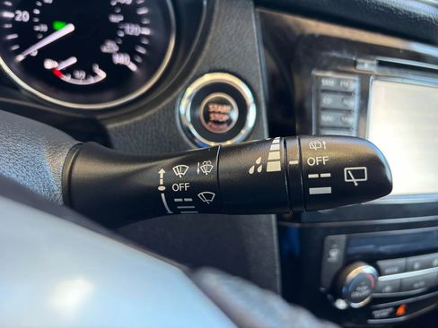 Used 2016 Nissan Rogue SL w/ SL Premium Package image 14