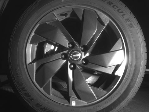 Used 2025 Nissan Rogue SV image 12