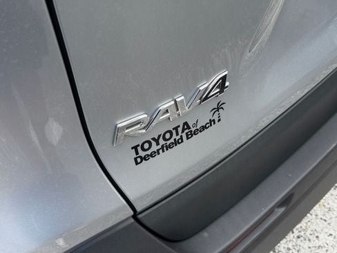 Used 2022 Toyota RAV4 XLE w/ Convenience Package AWD/4WD image 15