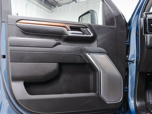 Used 2024 GMC Sierra 2500 Denali w/ Denali Reserve Package image 25