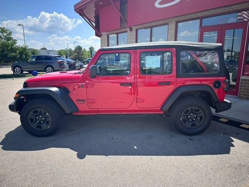 Used 2022 Jeep Wrangler Unlimited Sport AWD/4WD image 8