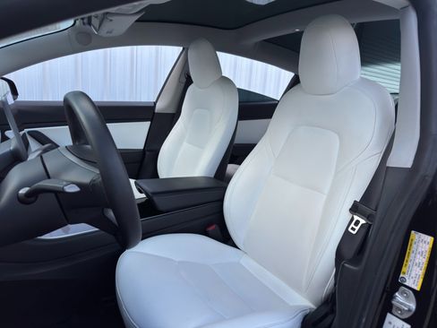 Used 2020 Tesla Model 3 Long Range image 37