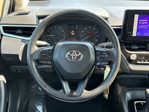 Used 2023 Toyota Corolla LE FWD image 12