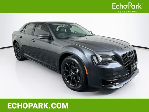 Used 2022 Chrysler 300 Touring L AWD/4WD image 1