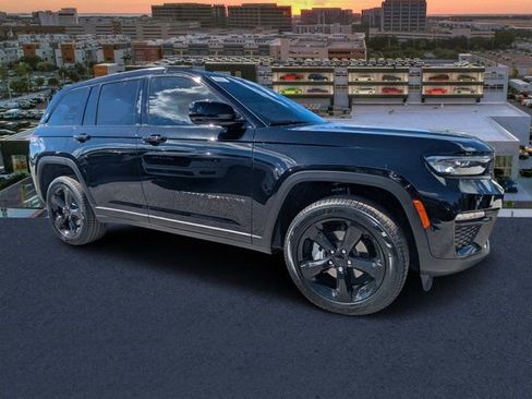 New 2025 Jeep Grand Cherokee Limited w/ Black Appearance Package image 1