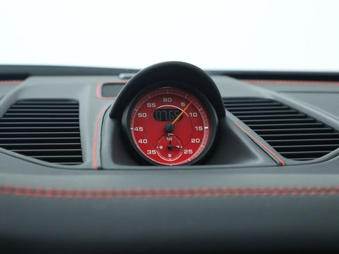 Used 2018 Porsche 911 GT2 RS RWD image 34