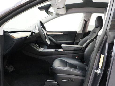Used 2023 Tesla Model Y Long Range AWD/4WD image 7