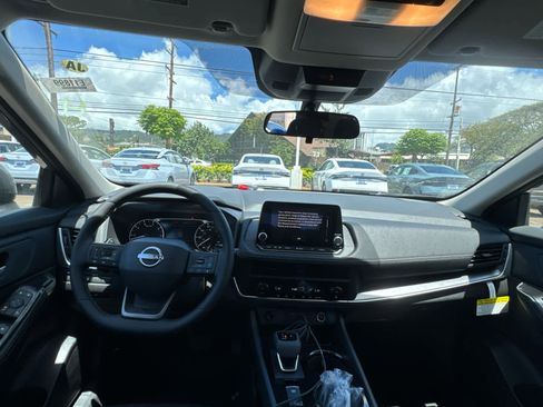 New 2026 Nissan Rogue SV FWD image 9