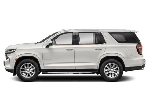 Used 2024 Chevrolet Tahoe Premier w/ Premium Package image 3