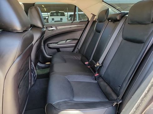 Used 2022 Chrysler 300 Touring L w/ Comfort Group AWD/4WD image 8
