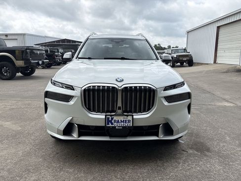 Used 2025 BMW X7 xDrive40i AWD/4WD image 32