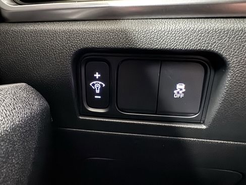 New 2025 Kia Sorento LX image 16