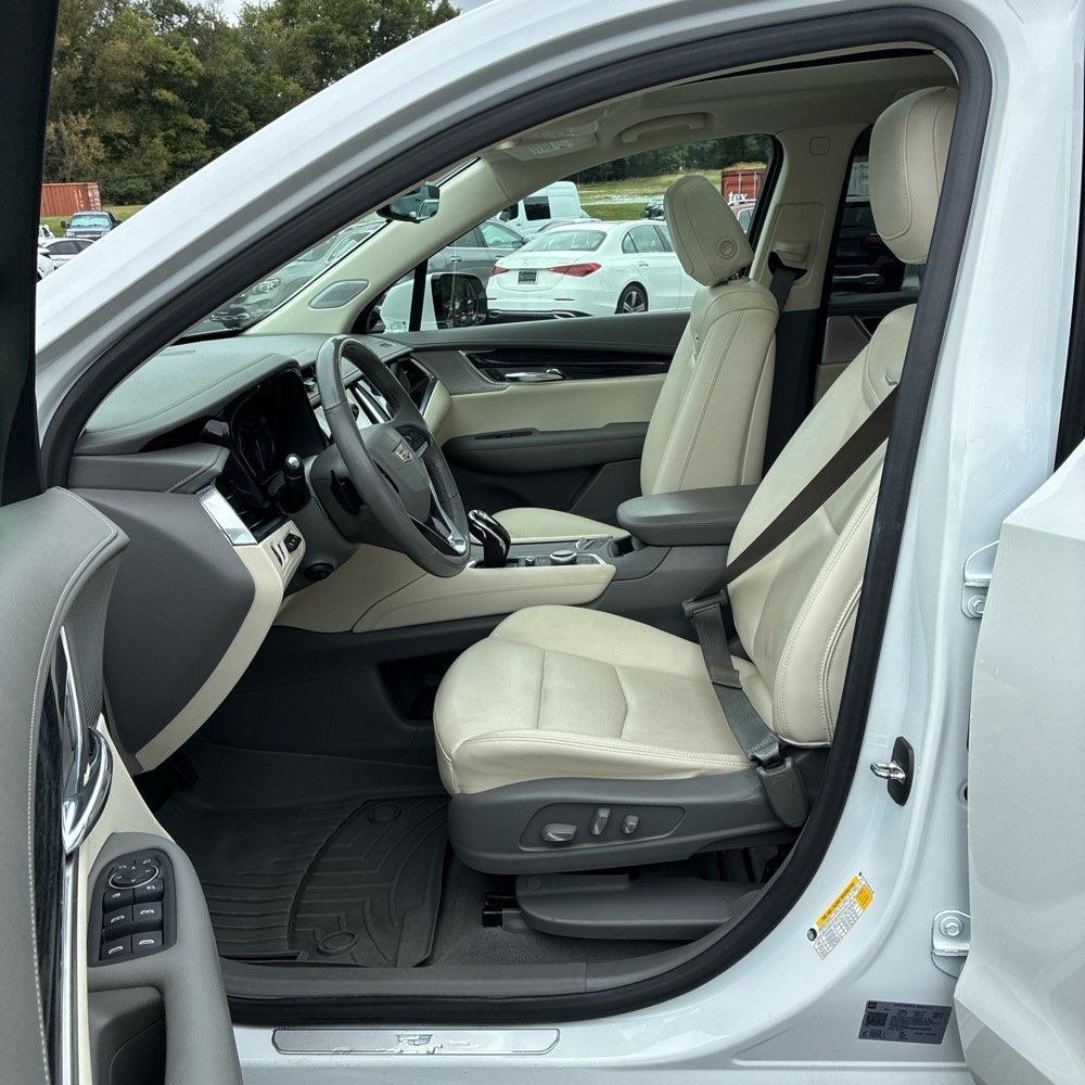 Used 2021 Cadillac XT6 Premium Luxury AWD/4WD image 5