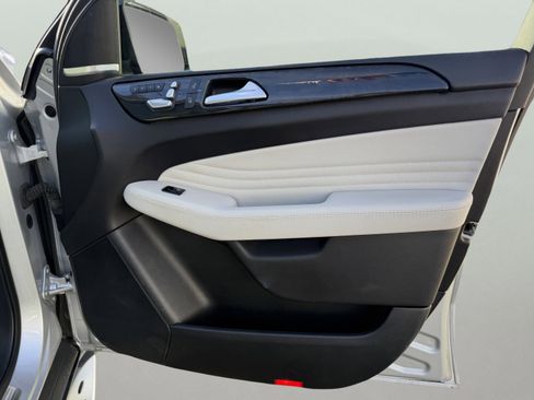 Used 2019 Mercedes-Benz GLE 43 AMG AMG GLE 43 image 49