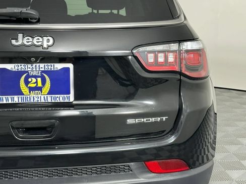Used 2020 Jeep Compass Sport w/ Cold Weather Group AWD/4WD image 11