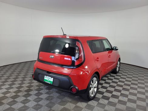 Used 2014 Kia Soul + FWD image 9