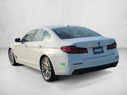 Used 2023 BMW 530e w/ Premium Package RWD image 8