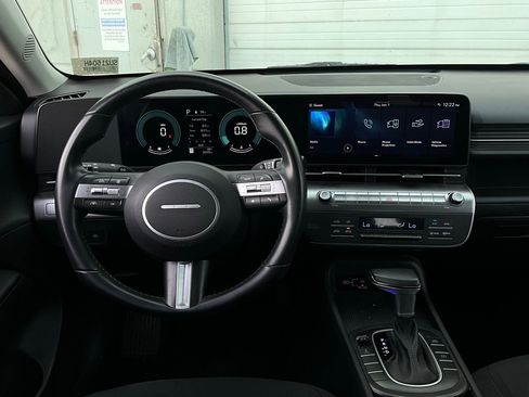Used 2025 Hyundai Kona SEL image 13