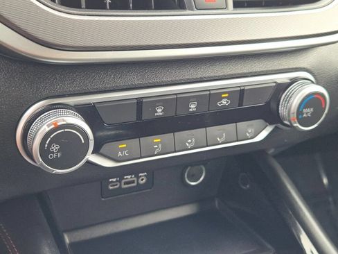 Used 2024 Nissan Altima 2.5 SR FWD image 29