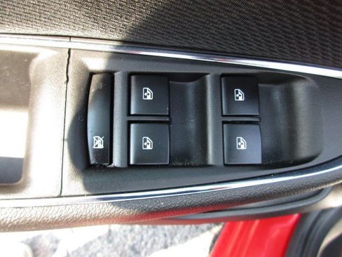 Used 2018 Chevrolet Cruze LT FWD image 16