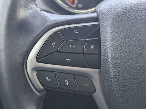 Used 2019 Jeep Grand Cherokee Laredo w/ Laredo X Package image 25