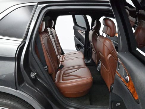 Used 2019 Lincoln Nautilus Reserve AWD/4WD image 34