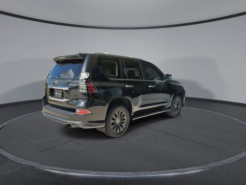Used 2023 Lexus GX 460 Premium w/ Accessory Package image 8