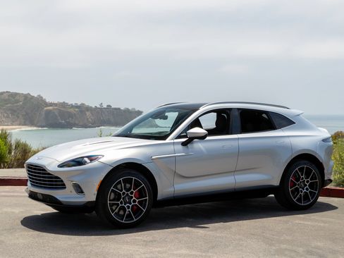 Used 2021 Aston Martin DBX AWD/4WD image 2