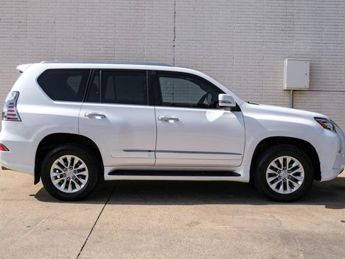 Used 2016 Lexus GX 460 w/ Premium Package AWD/4WD image 7
