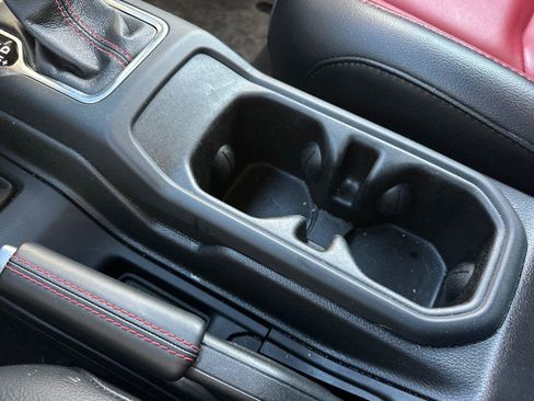 Used 2023 Jeep Wrangler Unlimited Rubicon 4xe image 34