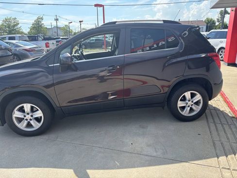 Used 2016 Chevrolet Trax LT w/ LT Convenience Package AWD/4WD image 13