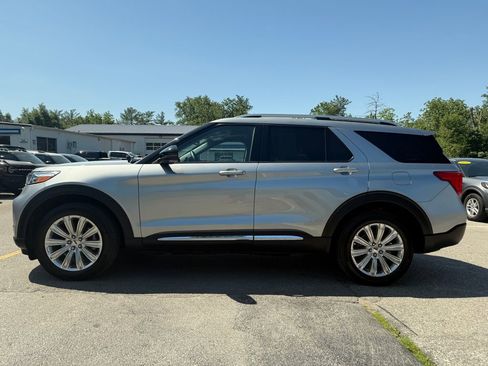 Used 2024 Ford Explorer Limited w/ Limited Technology Package AWD/4WD image 8
