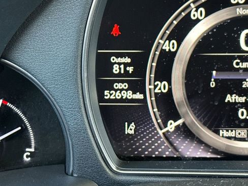 Used 2022 Lexus LS 500 w/ Interior Upgrade Package RWD image 31