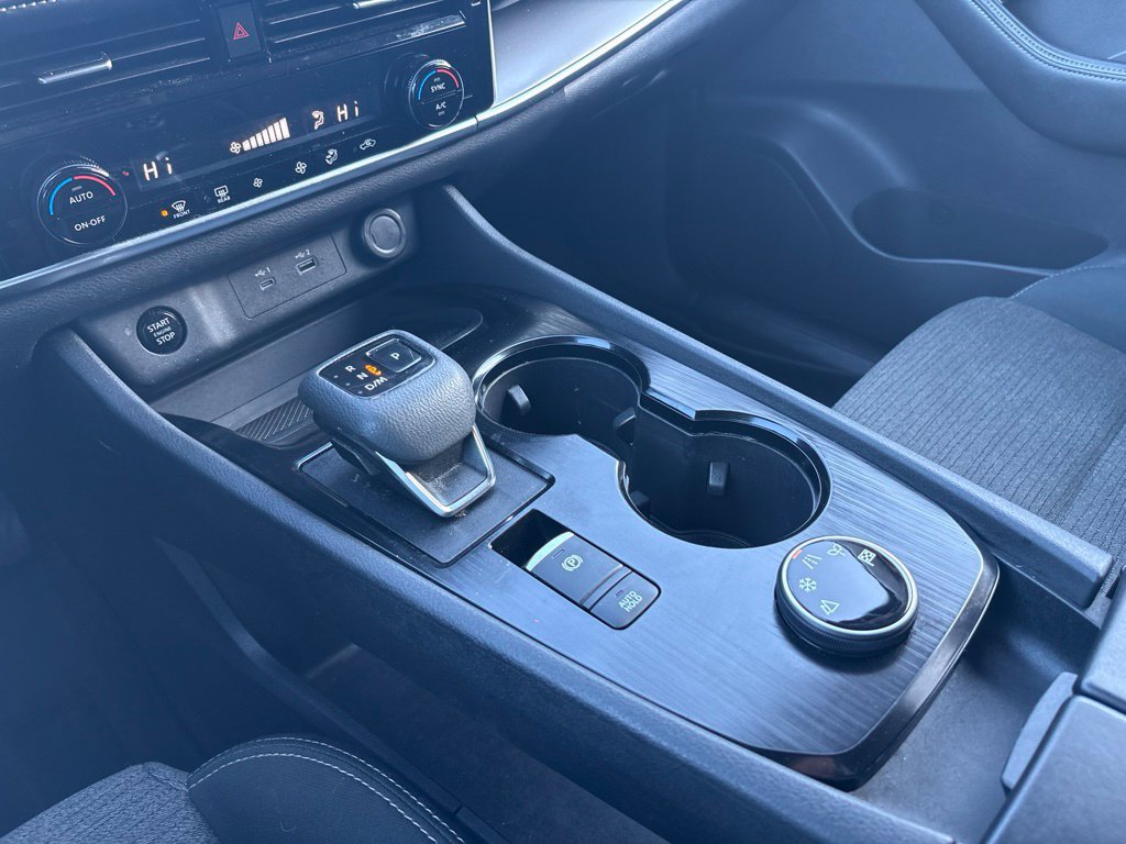 Used 2022 Nissan Rogue SV AWD/4WD image 22