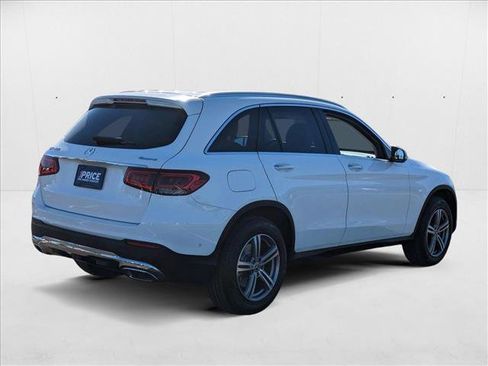Used 2021 Mercedes-Benz GLC 300 4MATIC w/ Premium Package image 5