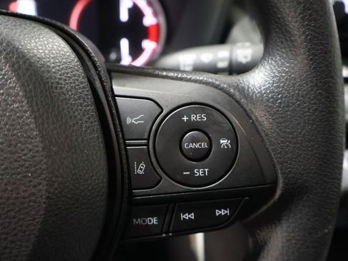 Used 2025 Toyota RAV4 LE image 36