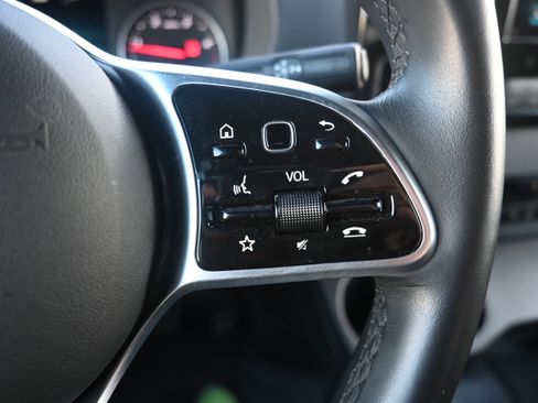 Used 2024 Mercedes-Benz Sprinter 2500 image 27