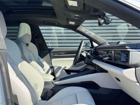 New 2025 Porsche Macan Turbo Electric image 18